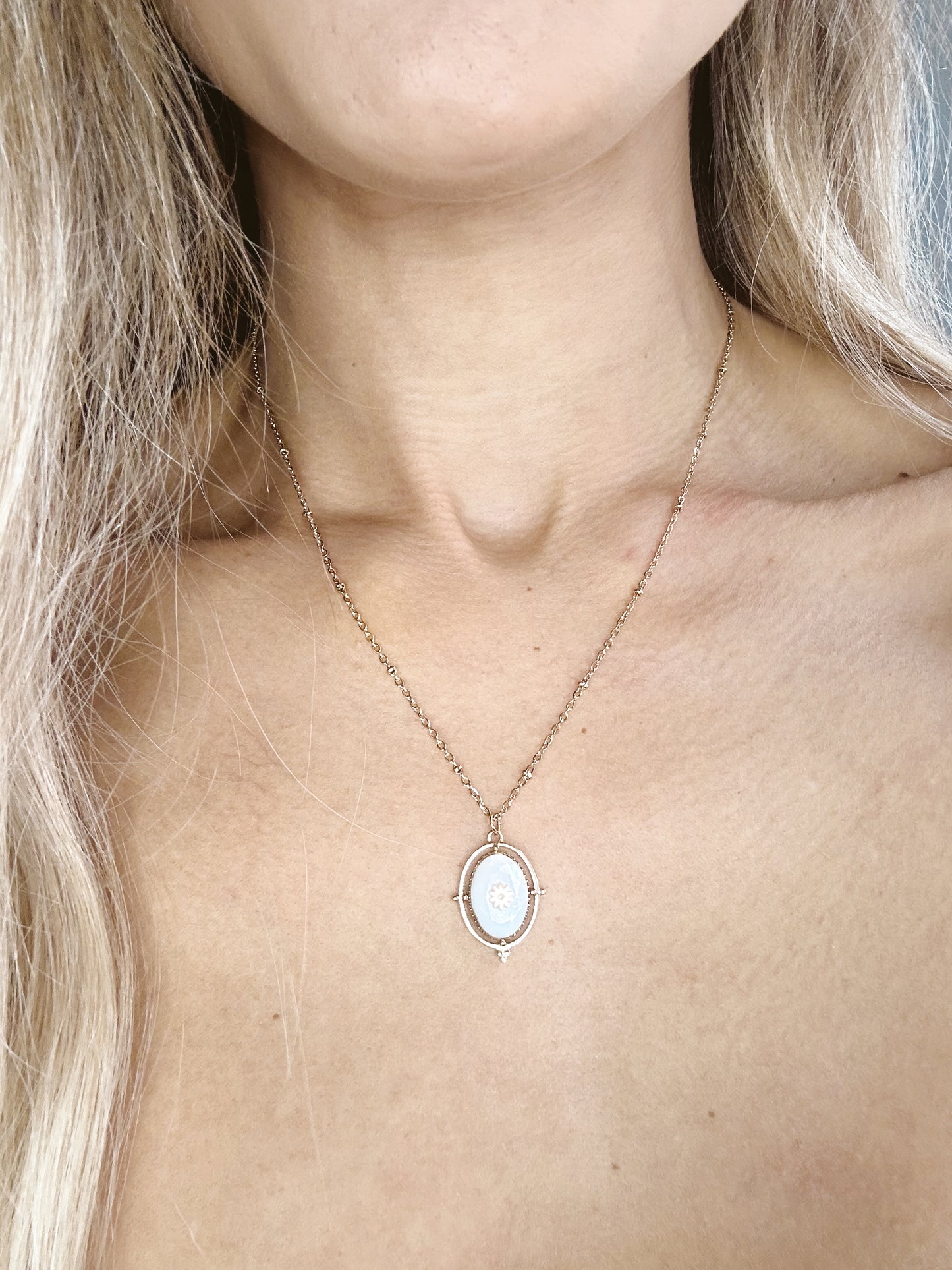 Collier étoile blanche